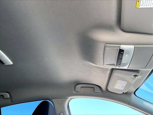 Used 2021 Nissan Sentra SV FWD image 22