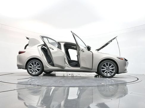New 2026 MAZDA MAZDA3 2.5 S Sedan w/ Preferred Pkg FWD image 32