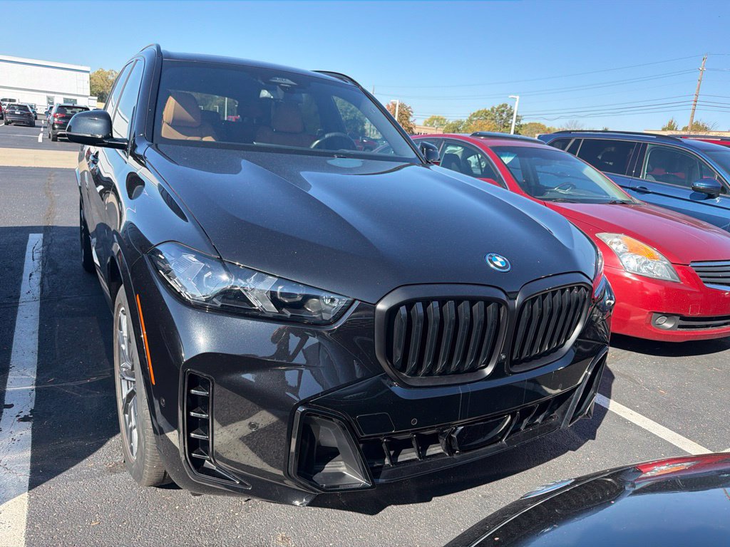 Used 2024 BMW X5 xDrive50e w/ M Sport Package AWD/4WD image 5