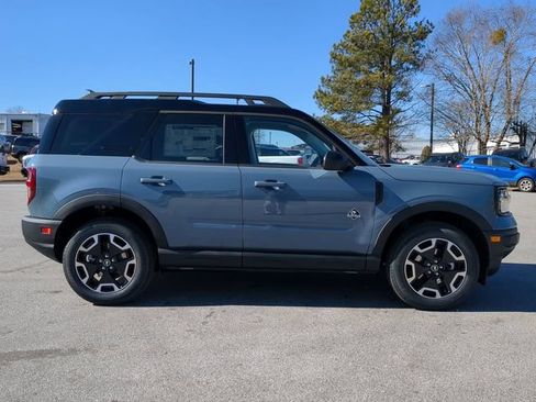 New 2024 Ford Bronco Sport Outer Banks w/ Tech Package AWD/4WD image 3