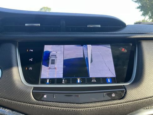 Certified 2025 Cadillac XT5 Sportv w/ Technology Package AWD/4WD image 32