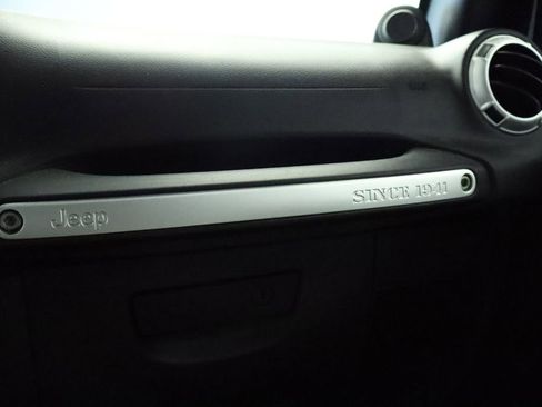 Used 2011 Jeep Wrangler Unlimited Sahara w/ Dual Top Group image 30