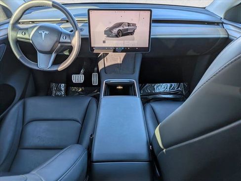 Used 2023 Tesla Model Y Performance image 17