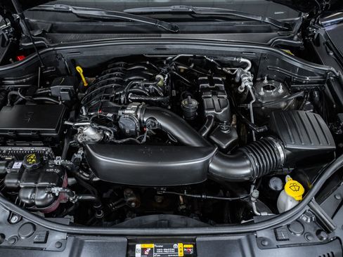 Used 2025 Dodge Durango GT AWD/4WD image 19