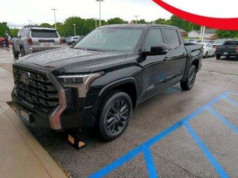 Used 2023 Toyota Tundra Platinum AWD/4WD image 1