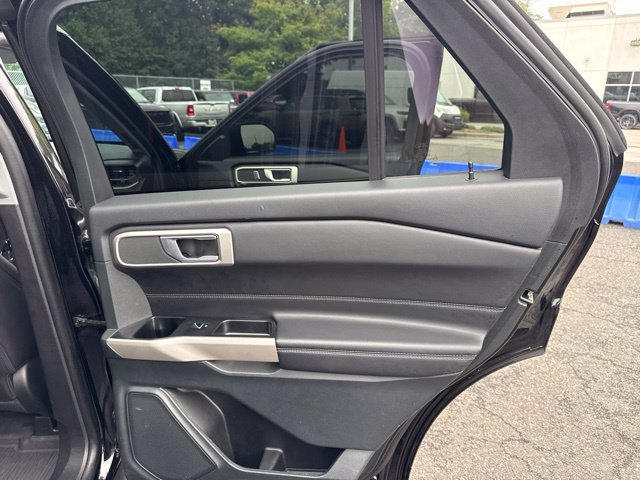 Used 2023 Ford Explorer XLT w/ Equipment Group 202A AWD/4WD image 36