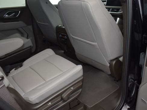 Used 2024 Chevrolet Tahoe LT w/ Luxury Package image 10