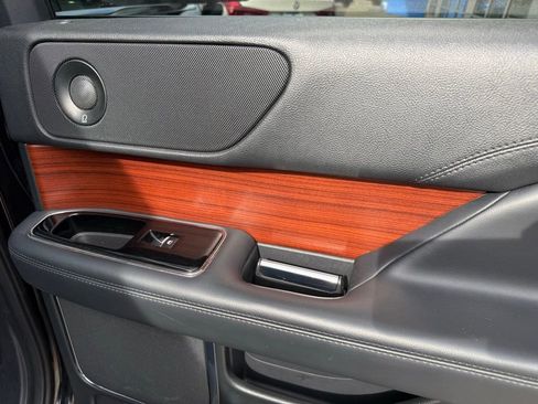 Used 2024 Lincoln Navigator Reserve image 39