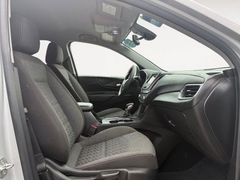 Used 2022 Chevrolet Equinox LT FWD image 10