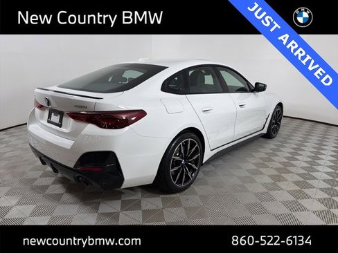 Used 2026 BMW 430i xDrive w/ M Sport Package image 7