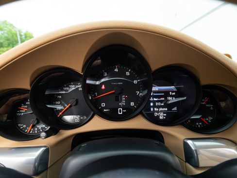 Used 2017 Porsche 911 Carrera RWD image 62