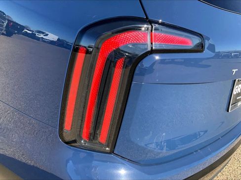 Used 2024 Kia Telluride SX Prestige X-Pro image 31