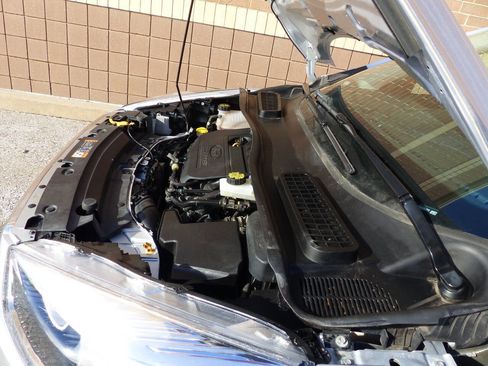 Used 2017 Ford Escape Titanium image 17