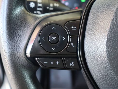 Used 2021 Toyota RAV4 XLE AWD/4WD image 19