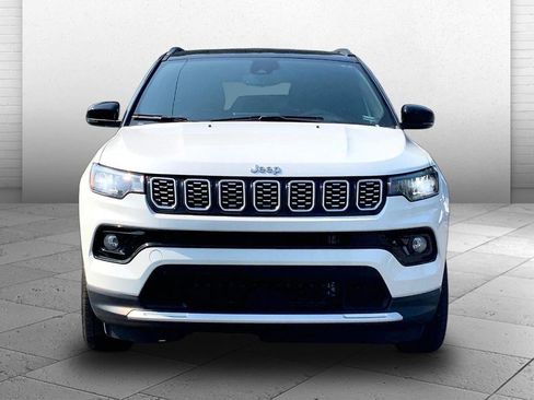 Used 2025 Jeep Compass Limited AWD/4WD image 2