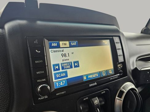 Used 2012 Jeep Wrangler Unlimited Sahara w/ Dual Top Group image 7