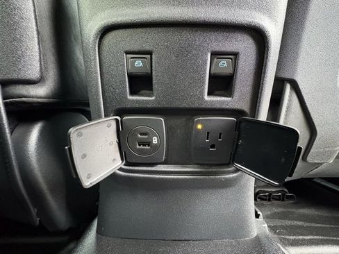 Used 2022 Ford Bronco Black Diamond image 25