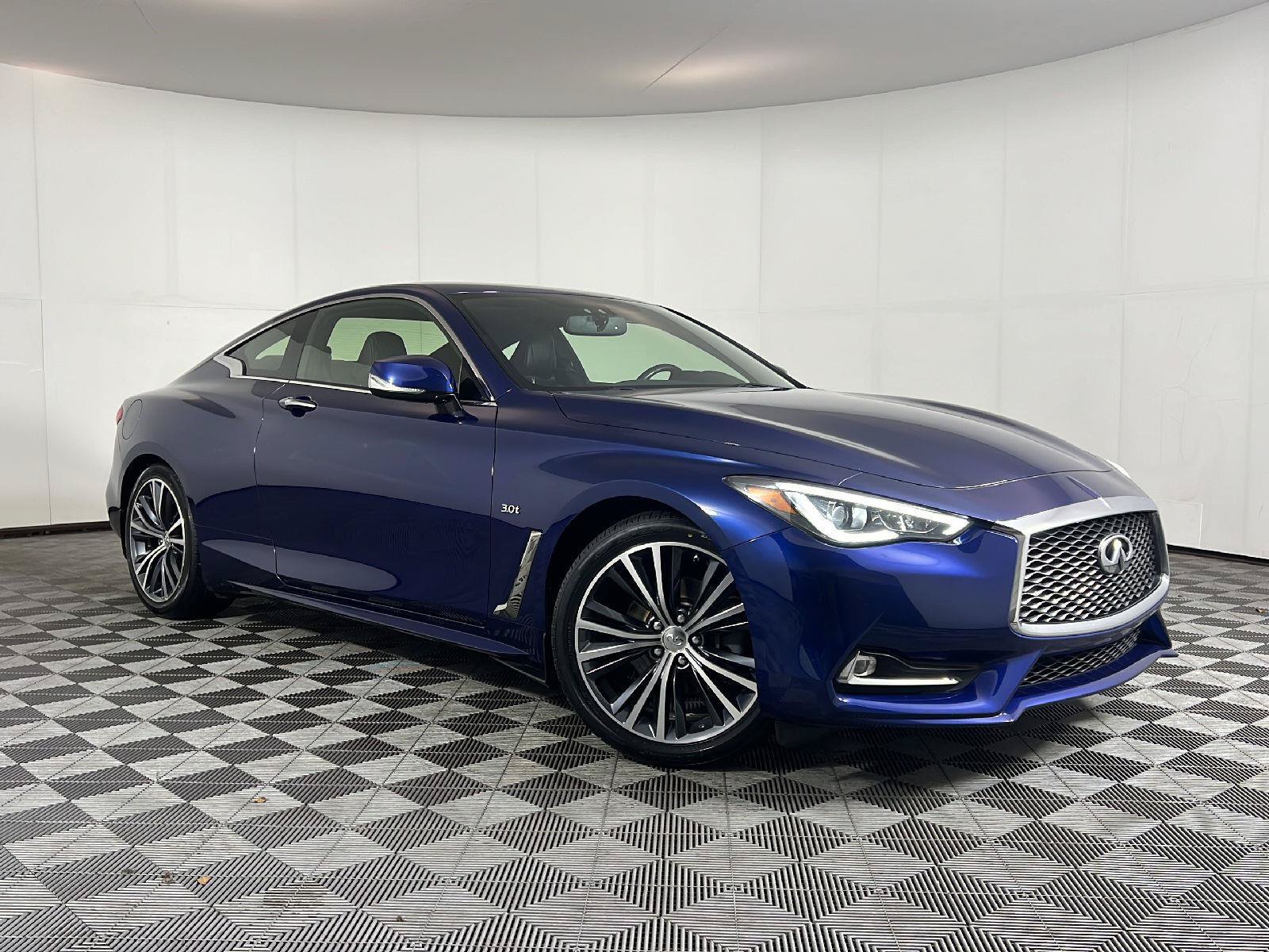 Used 2017 INFINITI Q60 3.0t w/ Premium Plus Package 3.0T AWD/4WD image 31
