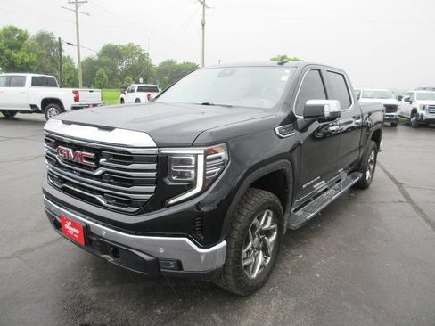 Certified 2024 GMC Sierra 1500 SLT w/ SLT Premium Plus Package AWD/4WD image 13