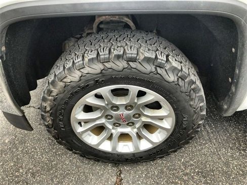 Used 2016 GMC Sierra 1500 SLE image 10