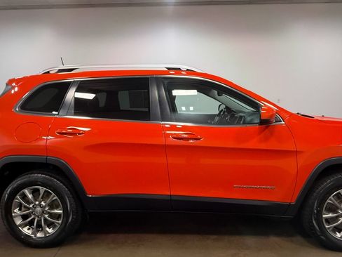 Used 2021 Jeep Cherokee Latitude Lux w/ Comfort/Convenience Group AWD/4WD image 32