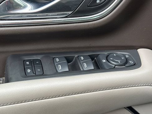 Used 2024 Chevrolet Tahoe LT AWD/4WD image 12