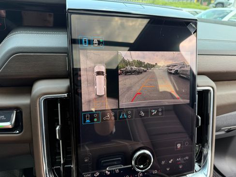 New 2026 GMC Yukon XL Denali Ultimate AWD/4WD image 38
