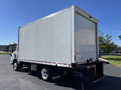 Used 2024 Isuzu NPR image 10