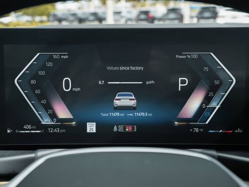 Used 2025 BMW 330i Sedan image 11