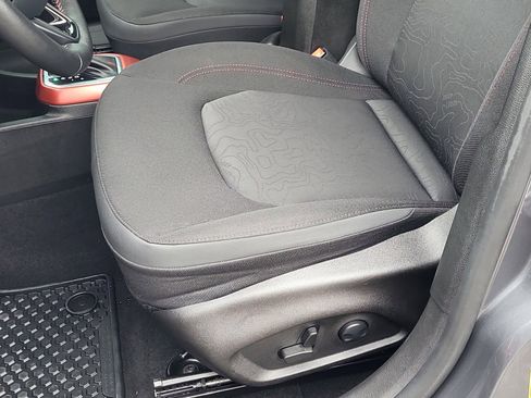 Used 2022 Jeep Renegade Trailhawk w/ Sun/Sound Group image 25