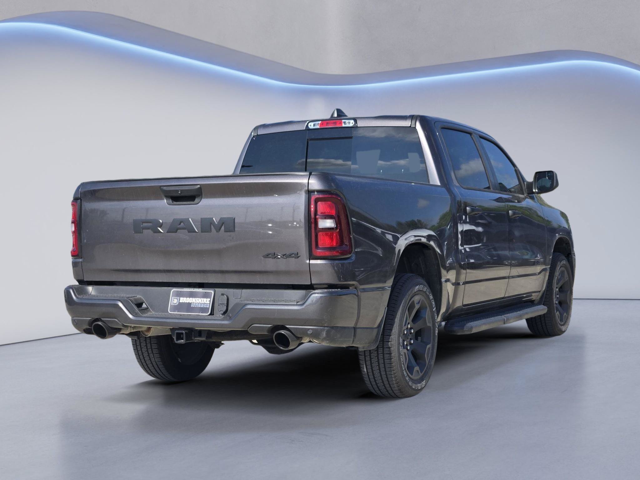 Used 2026 RAM 1500 Express AWD/4WD image 6