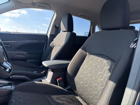 Used 2025 Mitsubishi Outlander Sport LE image 10