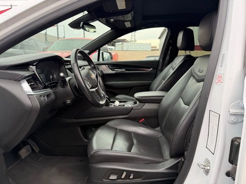 Used 2024 Cadillac XT5 Premium Luxury image 9