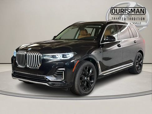 Used 2021 BMW X7 xDrive40i w/ Parking Assistance Package AWD/4WD image 2