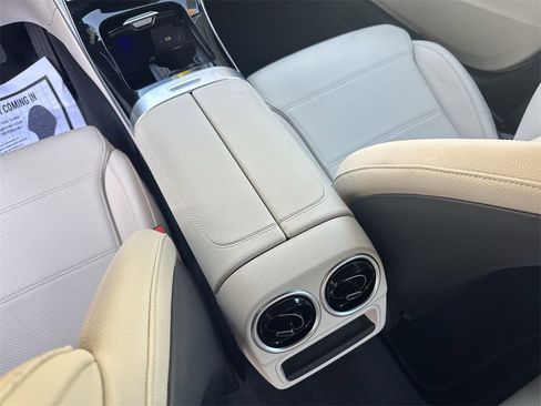 Used 2024 Mercedes-Benz C 300 Sedan image 24