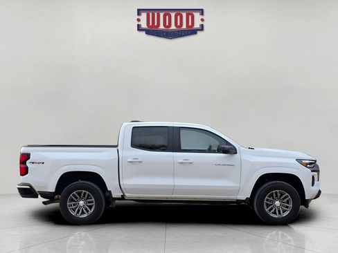 Used 2024 Chevrolet Colorado LT w/ LT Convenience Package III image 2