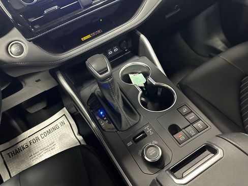 Used 2025 Toyota Highlander XSE image 40