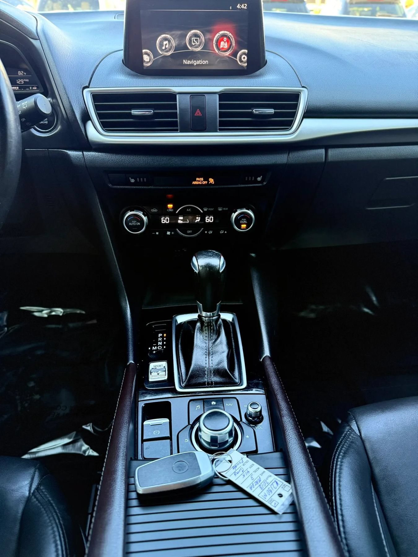 Used 2018 MAZDA MAZDA3 Touring FWD image 21