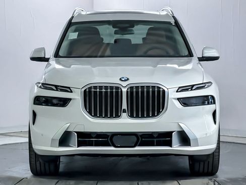 Used 2026 BMW X7 xDrive40i AWD/4WD image 10