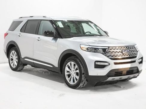 Used 2024 Ford Explorer Limited AWD/4WD image 4