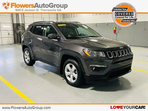 Used 2020 Jeep Compass Latitude w/ Popular Equipment Group AWD/4WD image 1