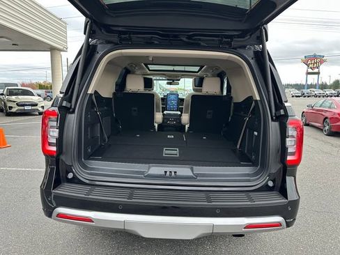 Used 2024 Ford Expedition Platinum image 25