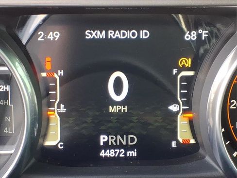 Used 2018 Jeep Wrangler Unlimited Sahara image 30