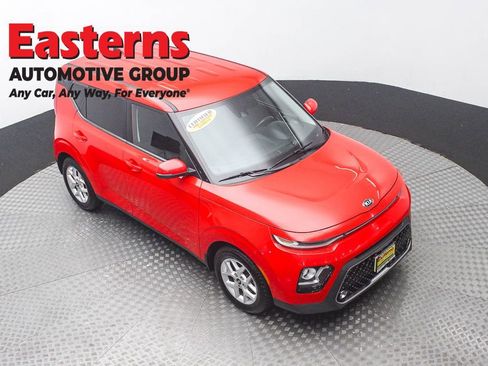 Used 2020 Kia Soul EX FWD image 3