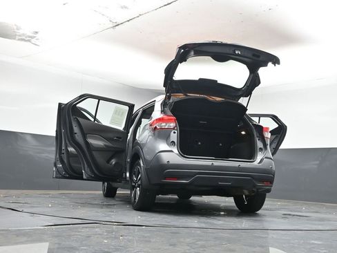 Used 2020 Nissan Kicks SV image 47