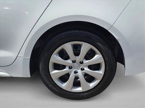 Used 2024 Toyota Corolla LE FWD image 22