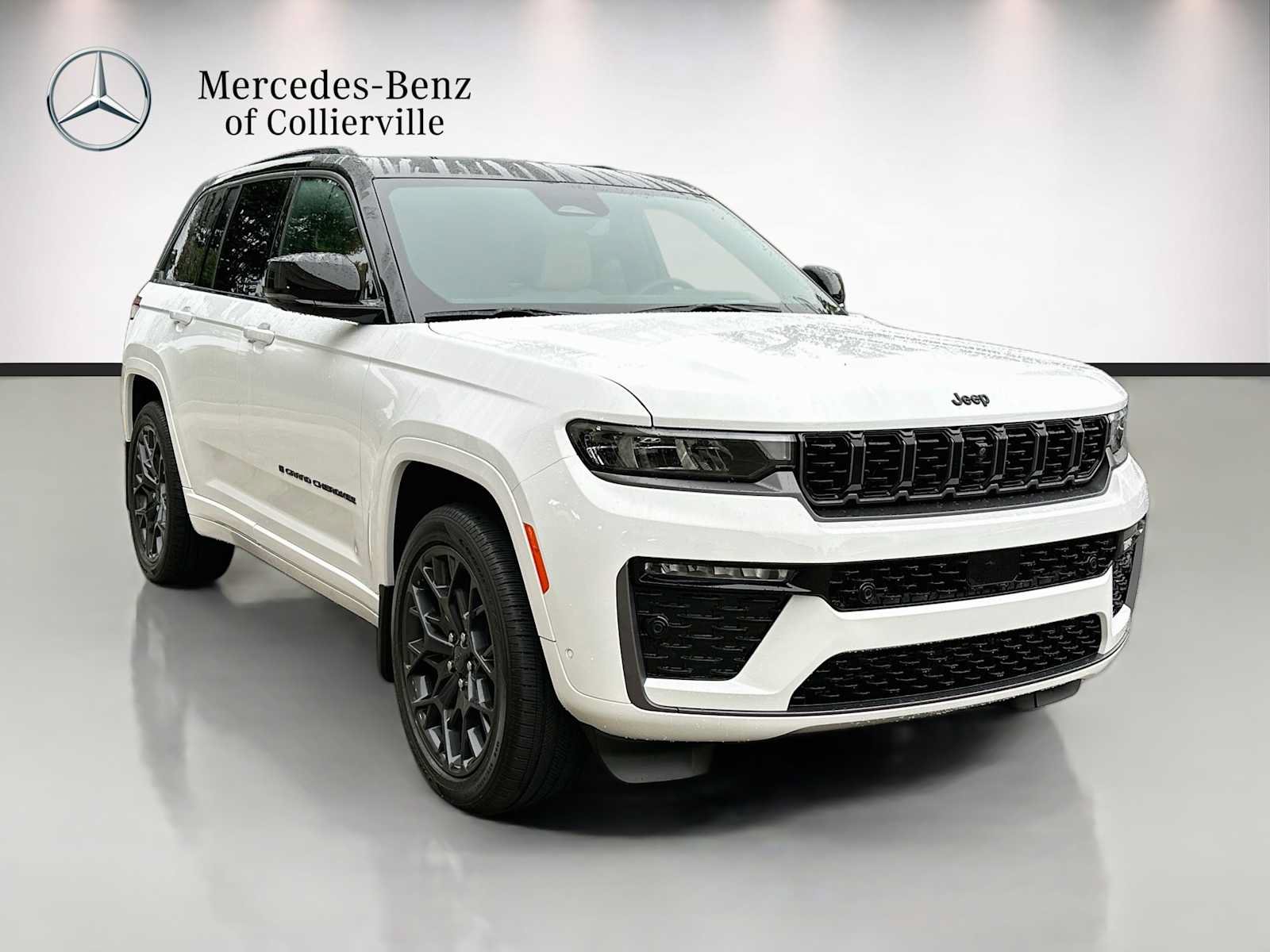 Used 2026 Jeep Grand Cherokee Summit w/ Obsidian Package AWD/4WD image 3