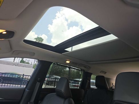 Used 2025 INFINITI QX60 Luxe FWD image 25