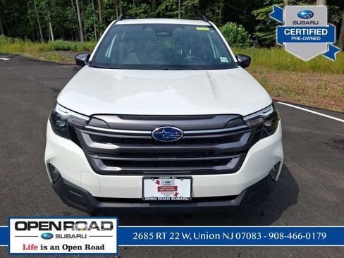 Used 2026 Subaru Forester Premium AWD/4WD image 8