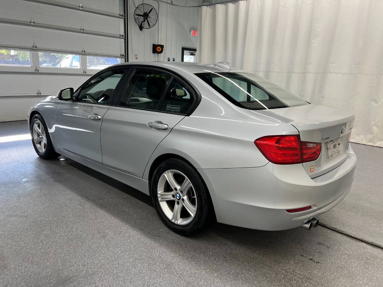 Used 2013 BMW 328i xDrive Sedan AWD/4WD image 6